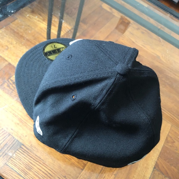 NewEra (black) SOX hat. - Picture 2 of 2
